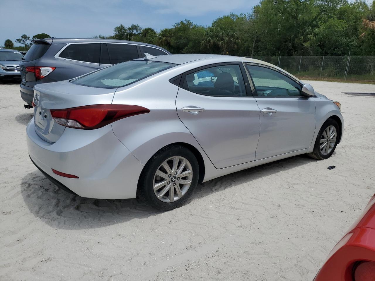 2016 HYUNDAI ELANTRA