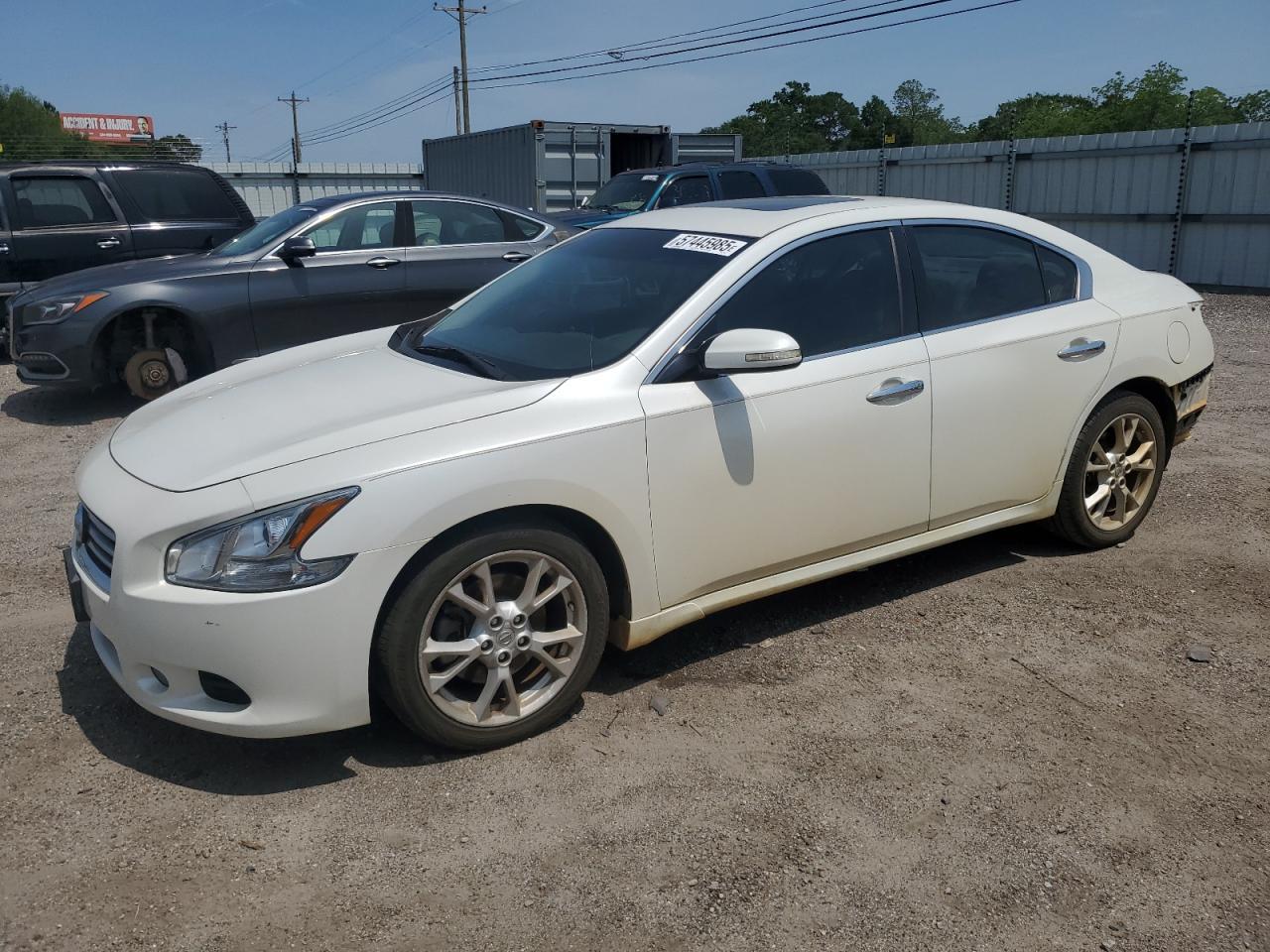 2014 NISSAN Maxima