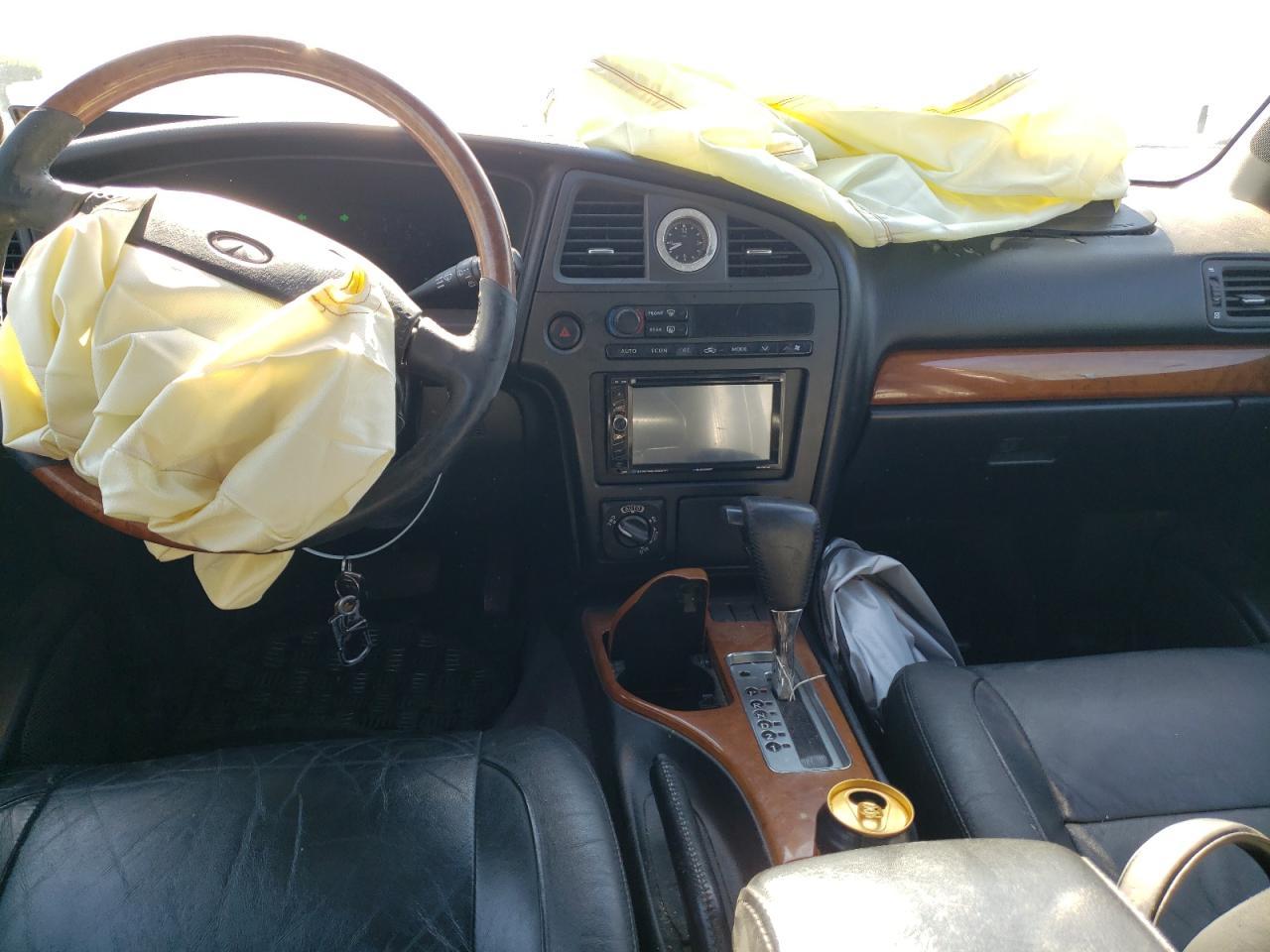 2001 INFINITI QX4