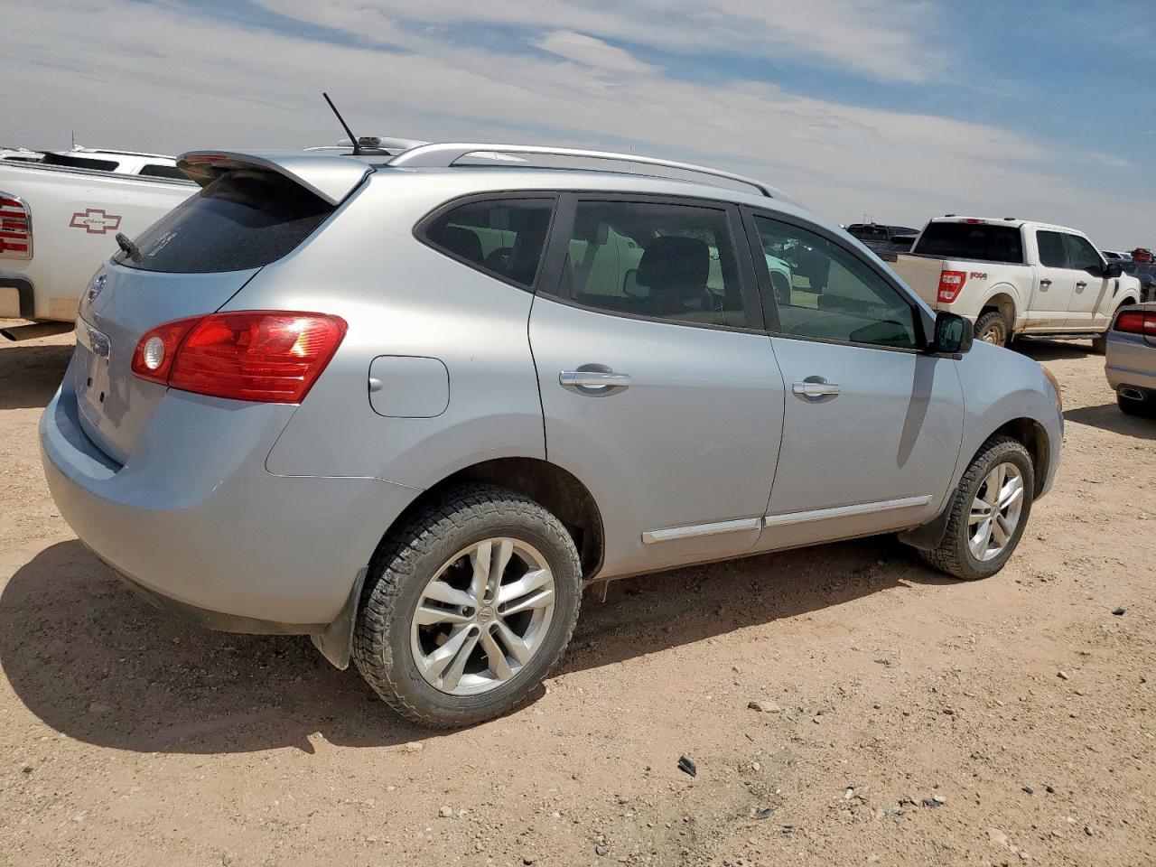 2015 NISSAN ROGUE