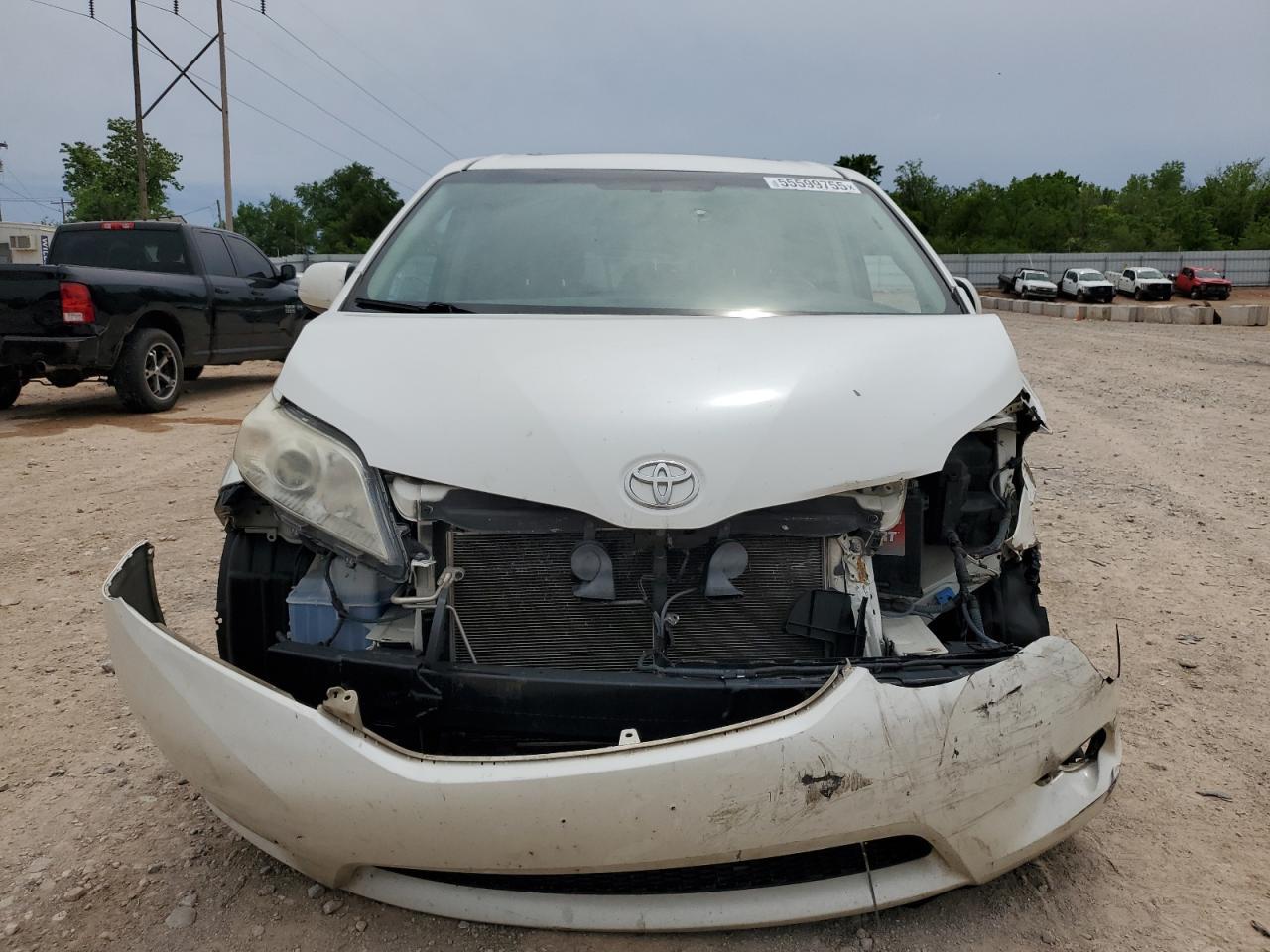 2015 TOYOTA SIENNA