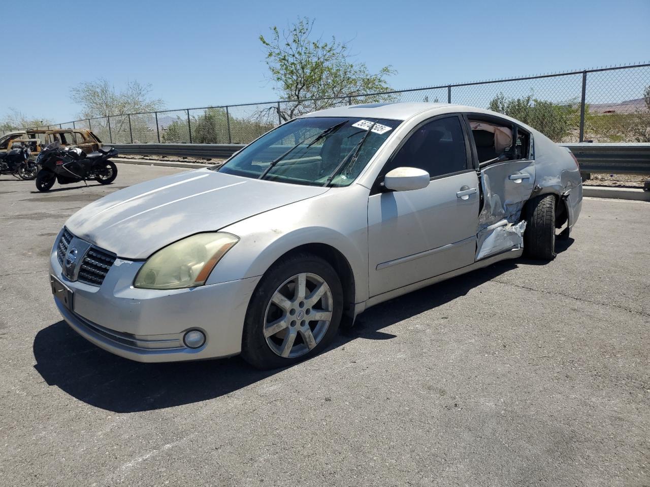 2005 NISSAN Maxima