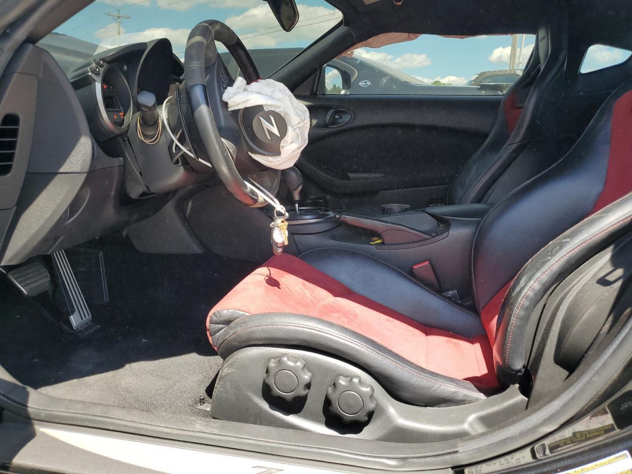 2015 NISSAN 370Z
