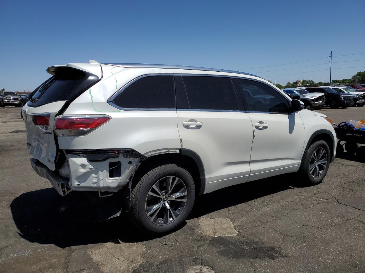 2016 TOYOTA HIGHLANDER