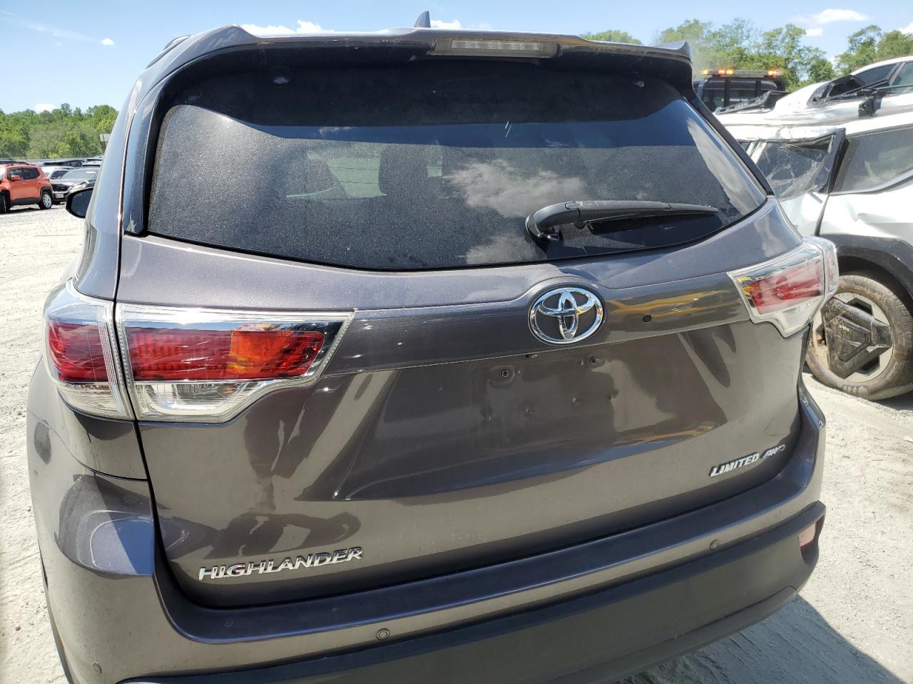 2015 TOYOTA HIGHLANDER