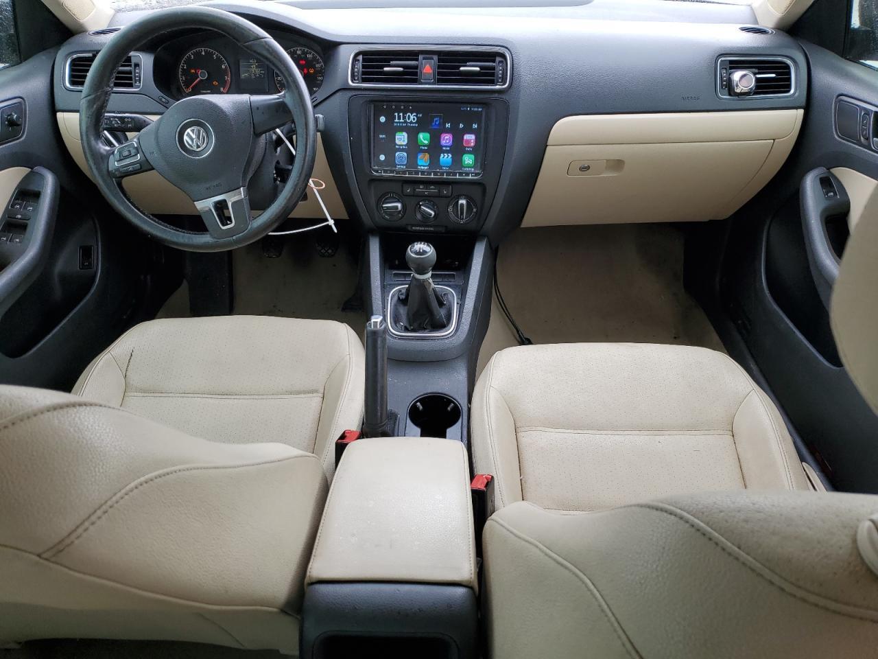 2011 VOLKSWAGEN JETTA