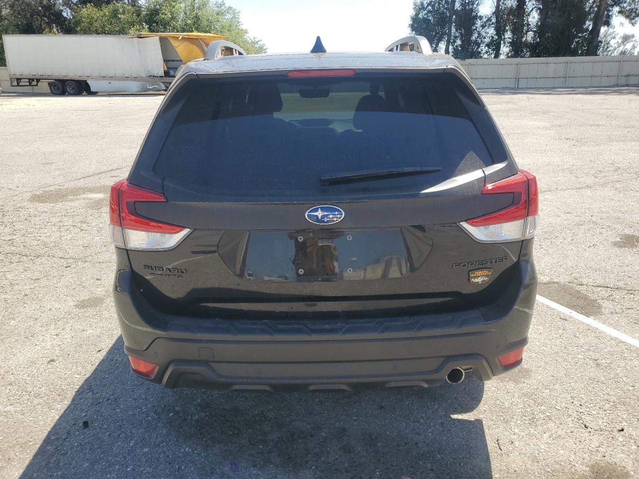 2022 SUBARU FORESTER