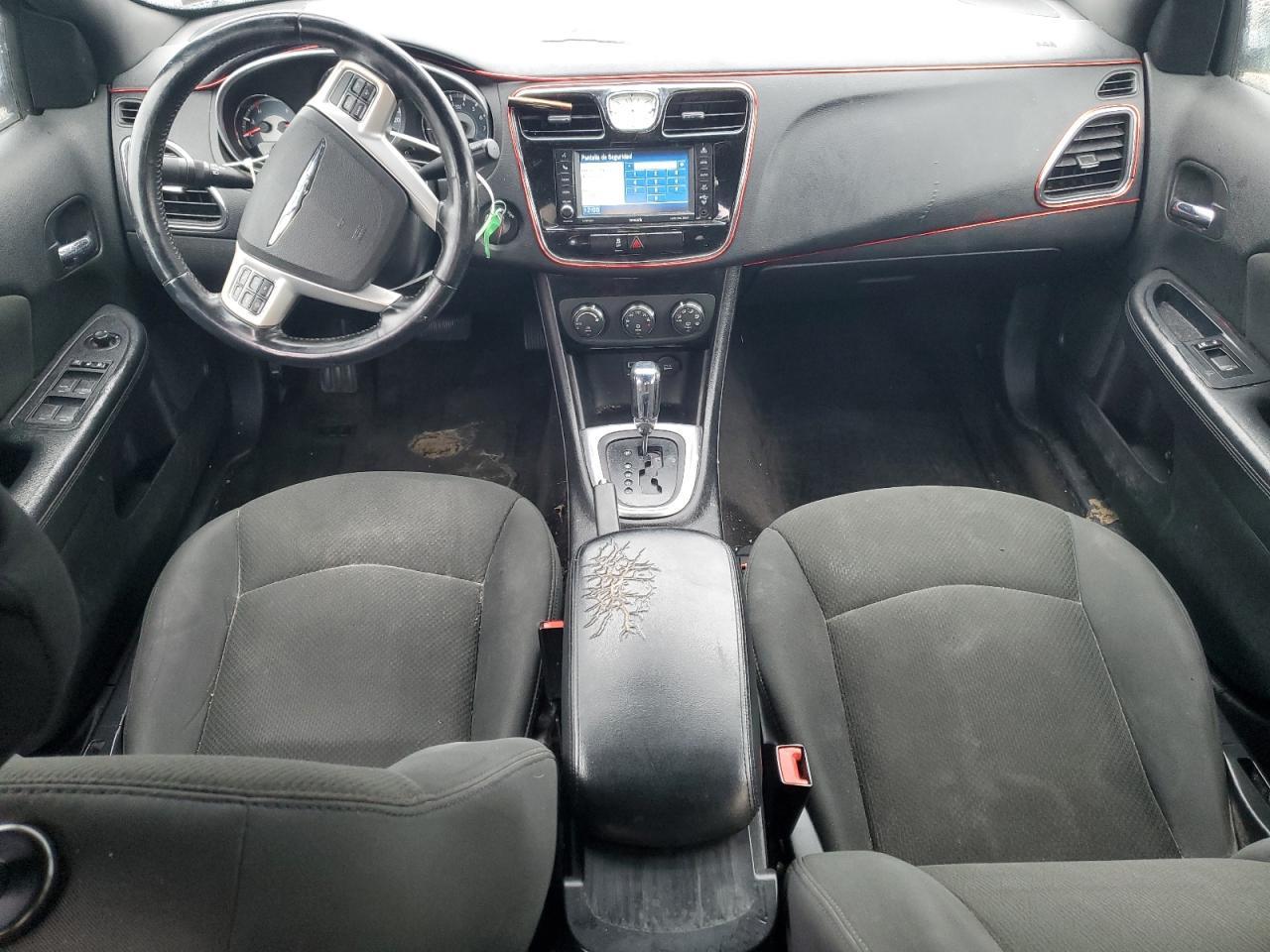 2012 CHRYSLER 200