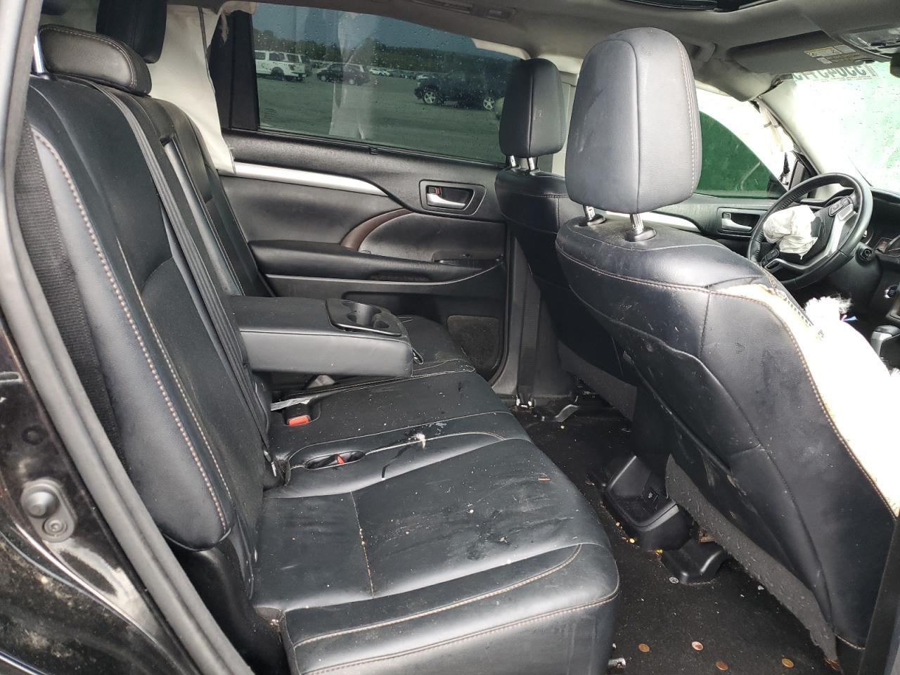 2015 TOYOTA HIGHLANDER