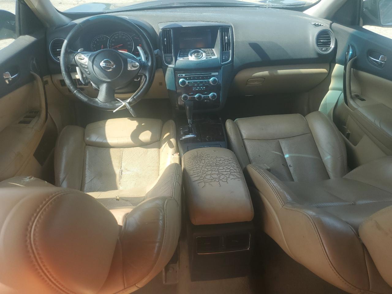 2010 NISSAN Maxima