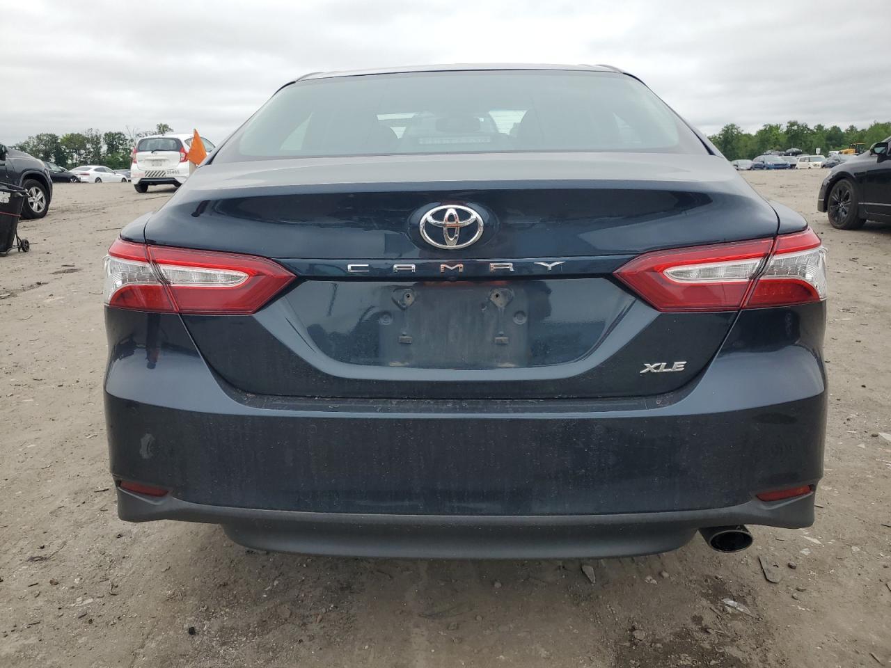 2018 TOYOTA CAMRY