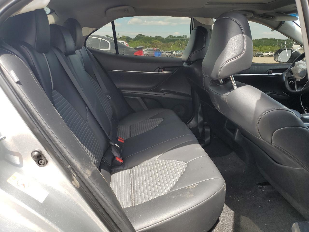 2018 TOYOTA CAMRY