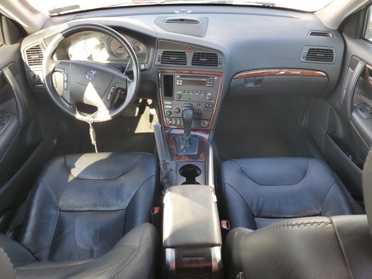 2005 VOLVO XC70