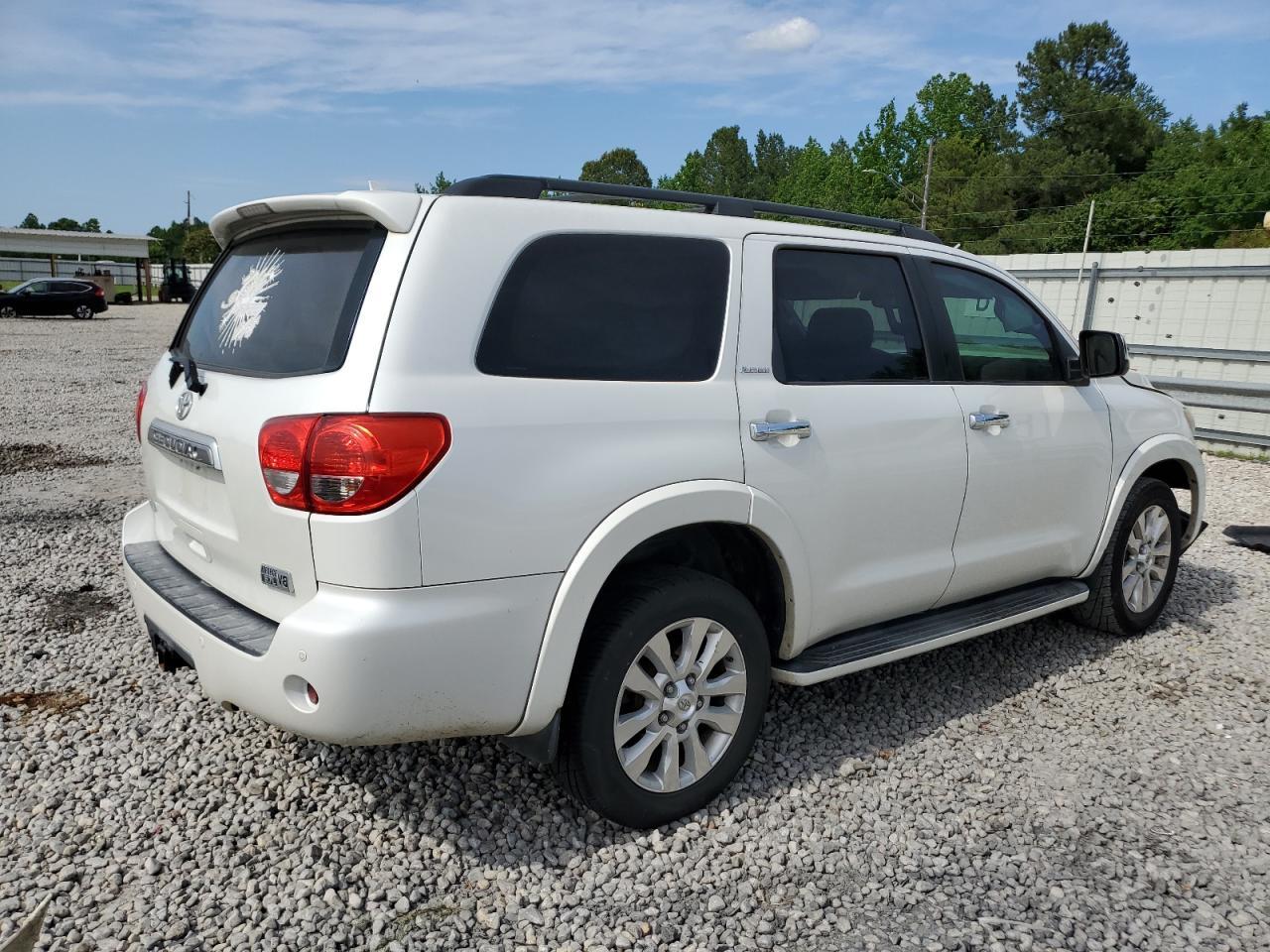 2010 TOYOTA Sequoia