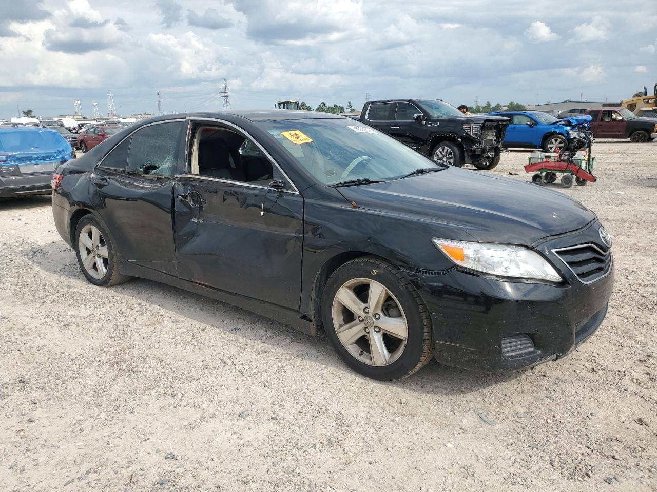 2011 TOYOTA CAMRY