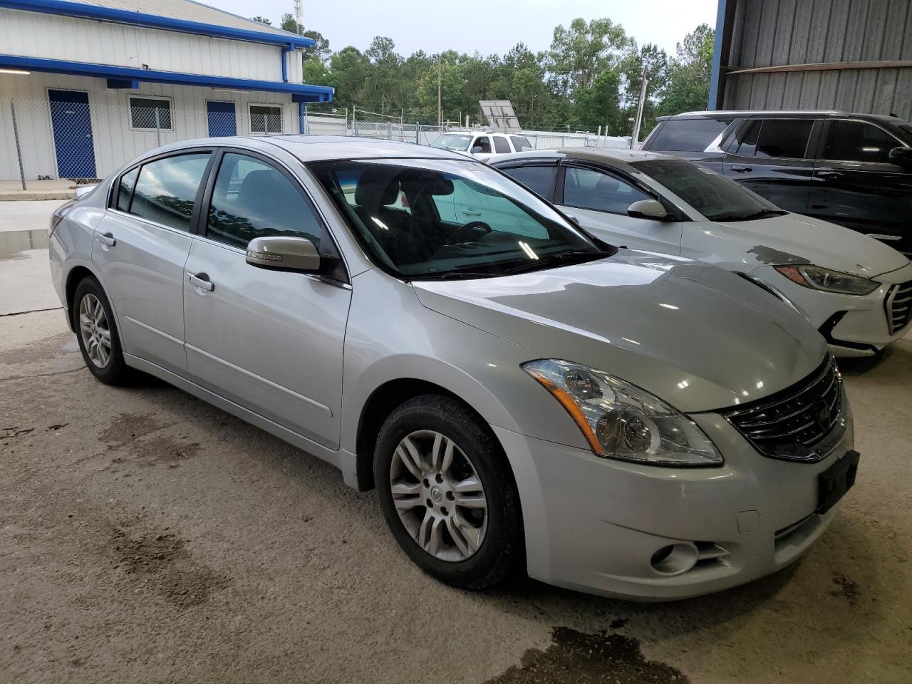 2010 NISSAN ALTIMA