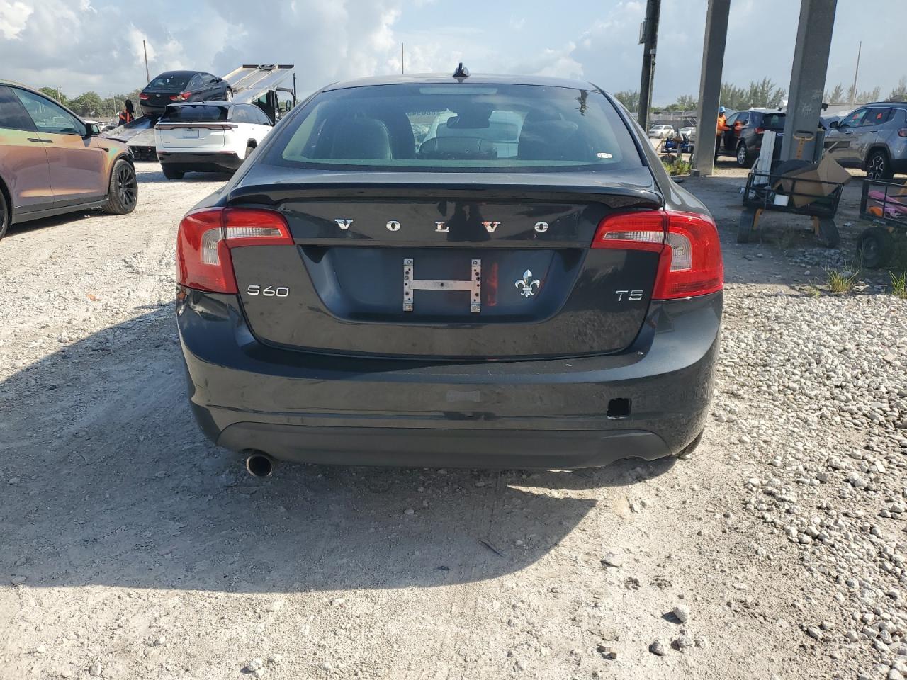 2013 VOLVO S60