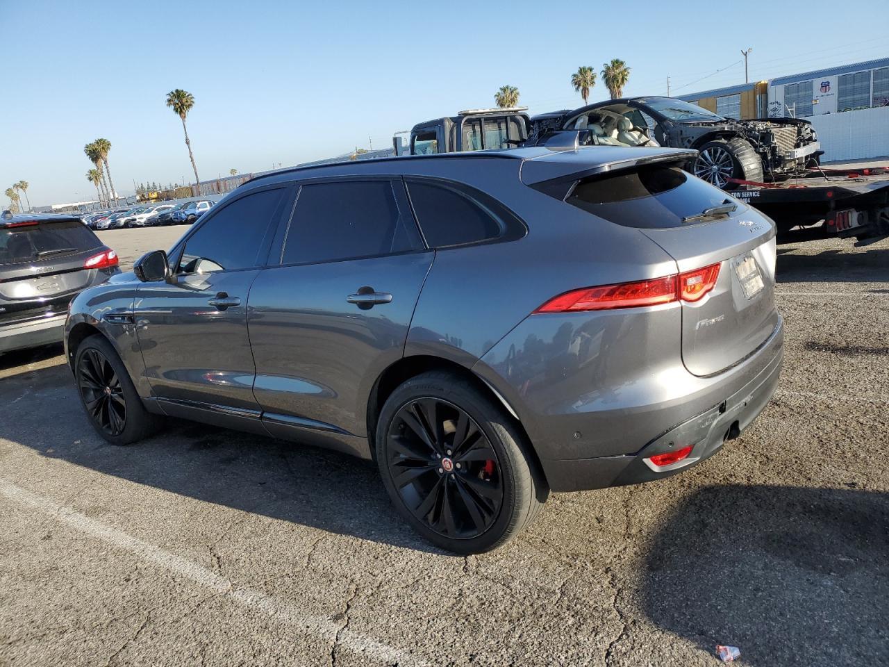 2017 JAGUAR F-Pace