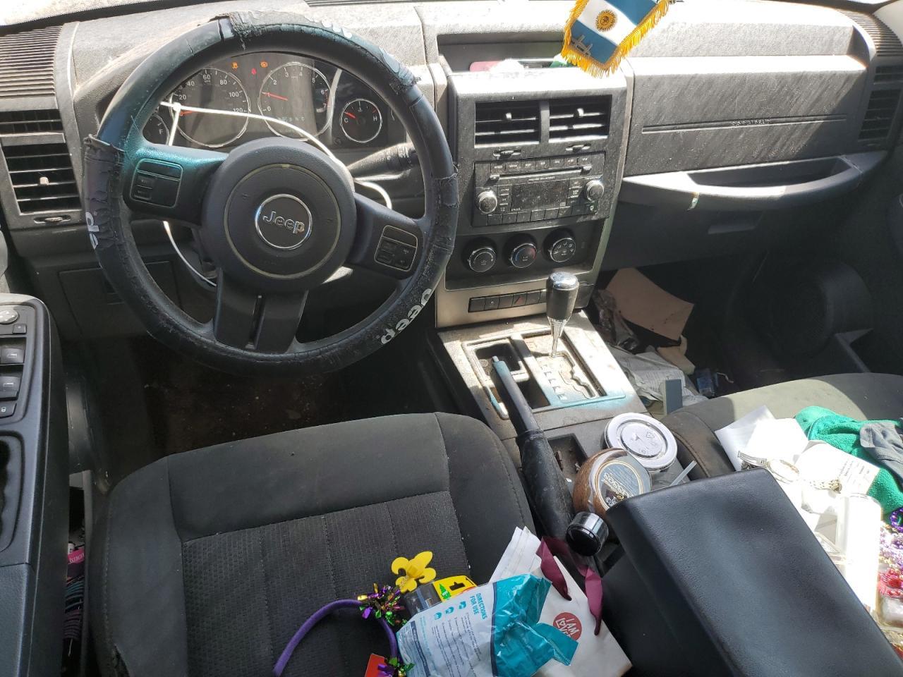 2012 JEEP Liberty