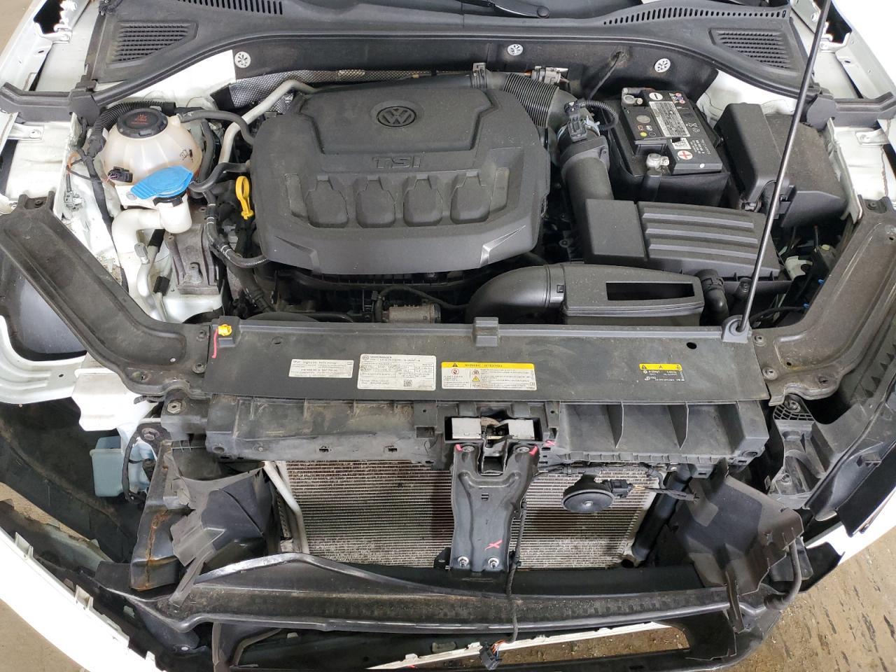 2022 VOLKSWAGEN Passat