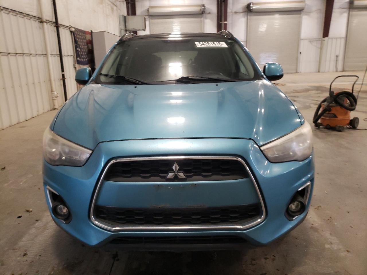 2013 MITSUBISHI outlander