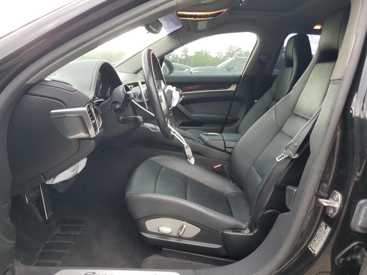 2012 PORSCHE Panamera