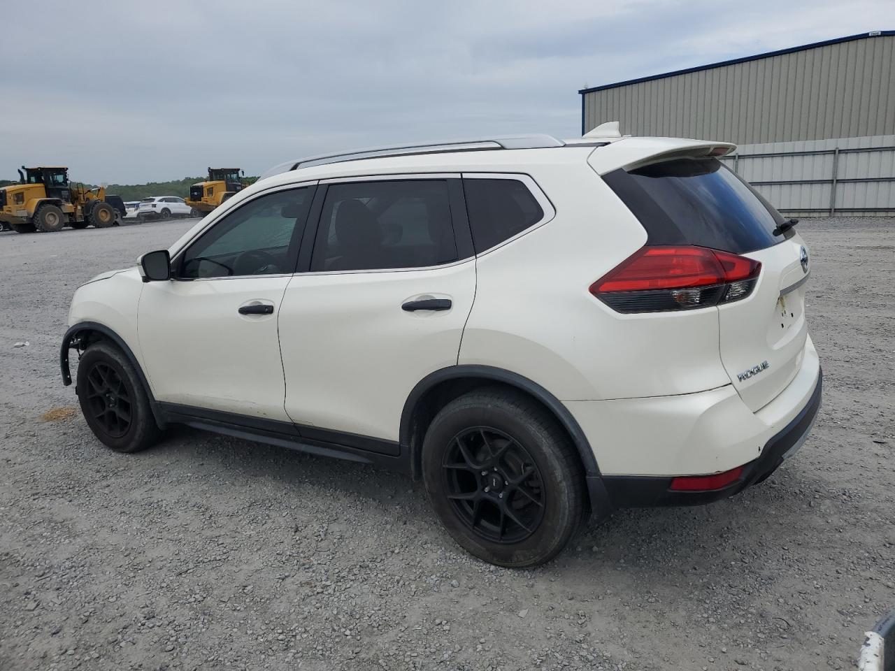 2017 NISSAN ROGUE