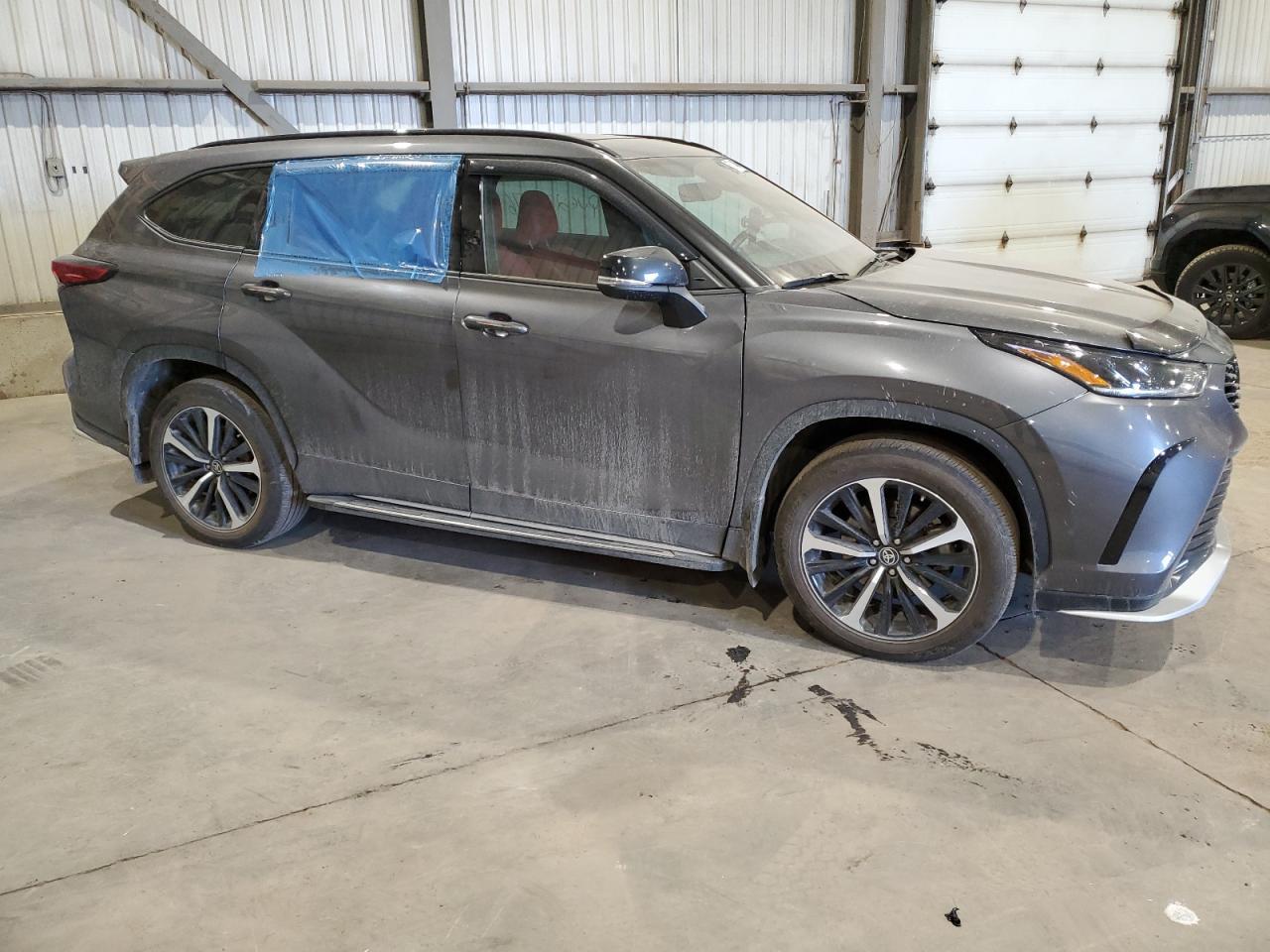 2022 TOYOTA HIGHLANDER