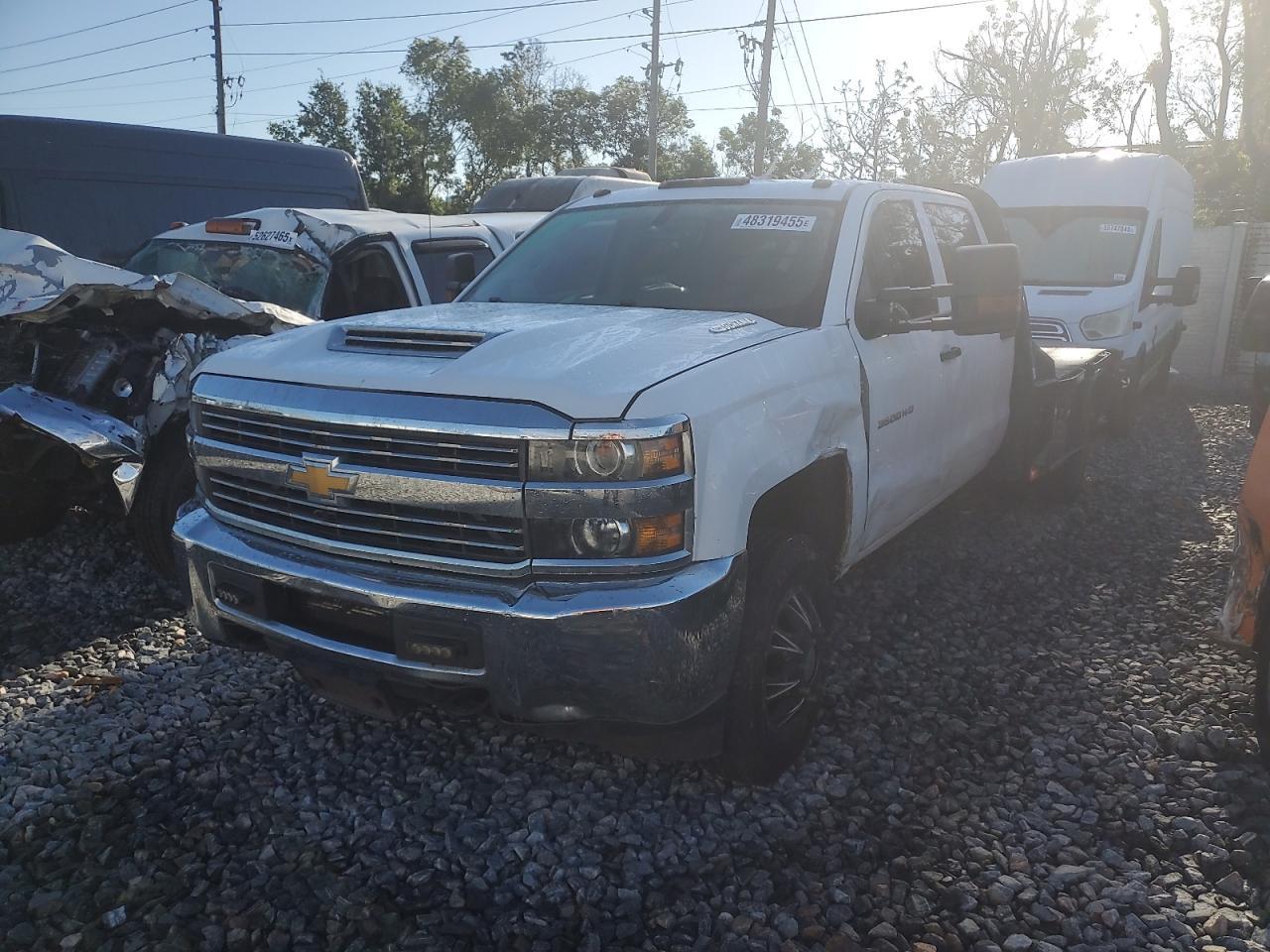 2018 CHEVROLET Silverado