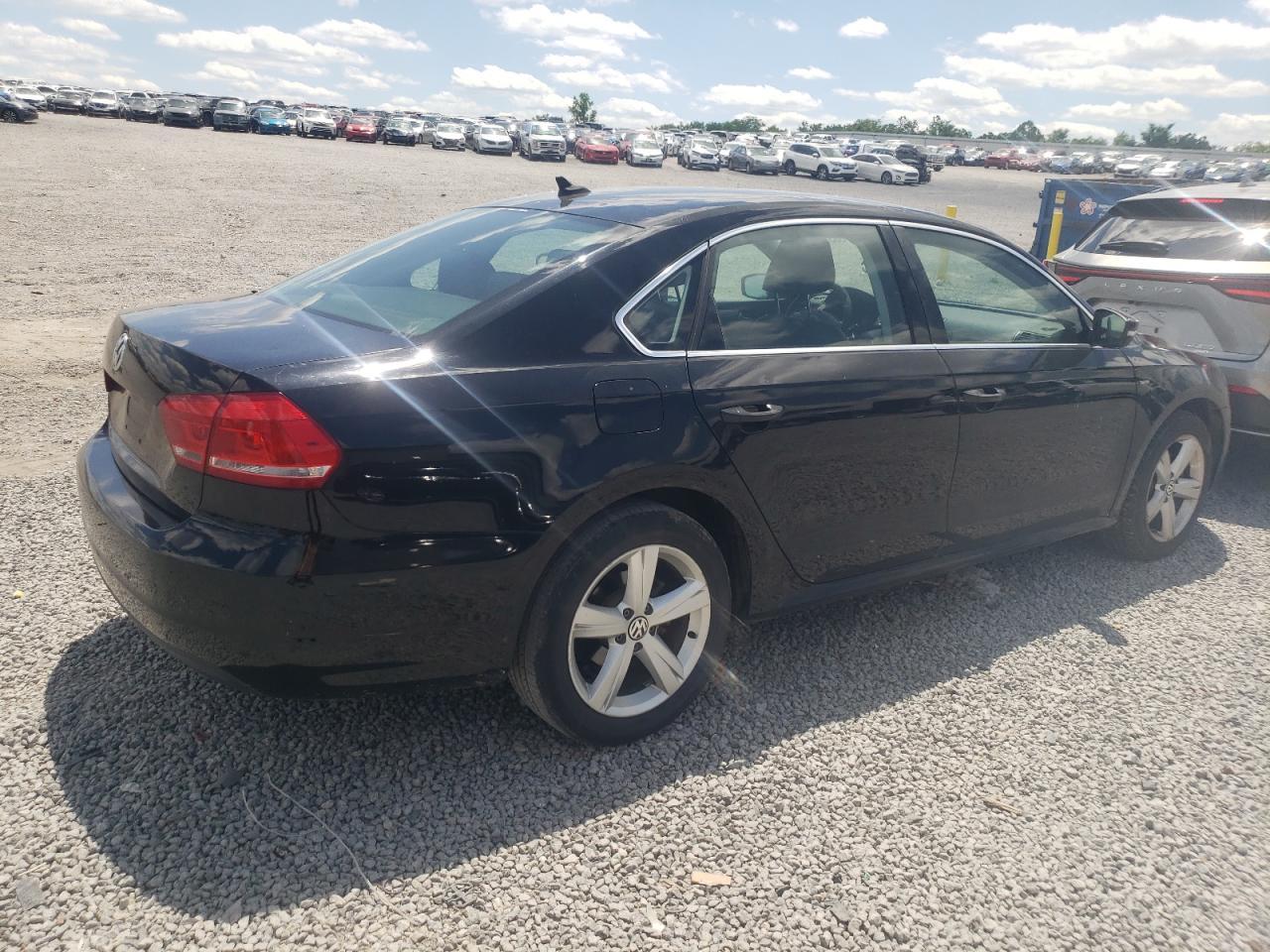 2015 VOLKSWAGEN Passat