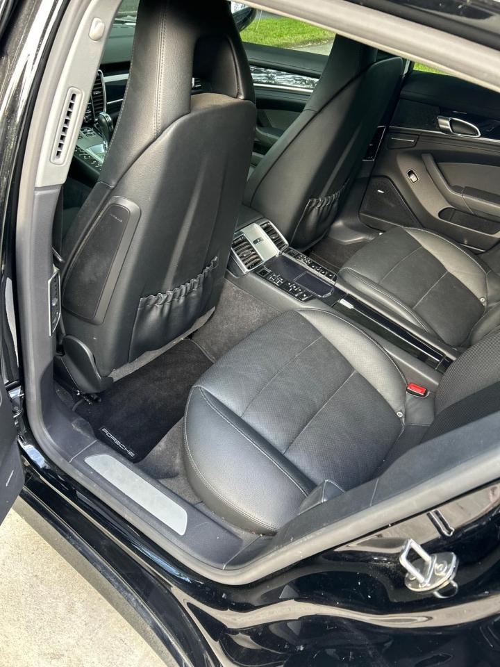 2014 PORSCHE Panamera