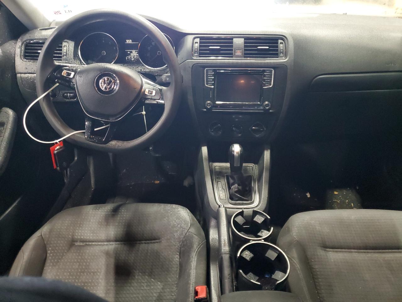 2016 VOLKSWAGEN JETTA