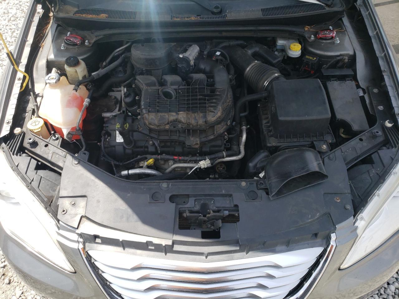 2013 CHRYSLER 200