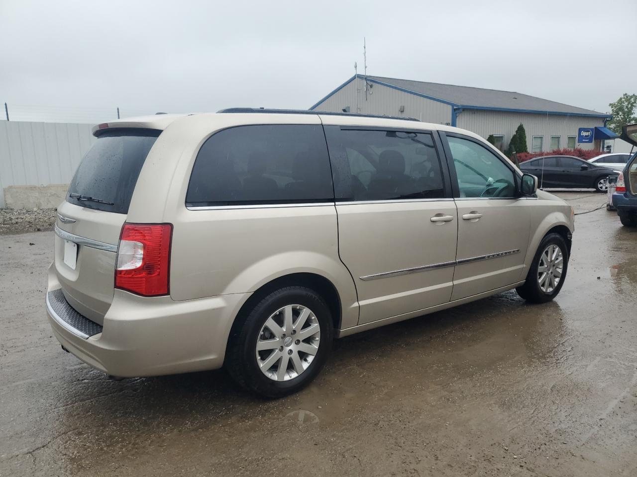 2016 CHRYSLER Town & Country