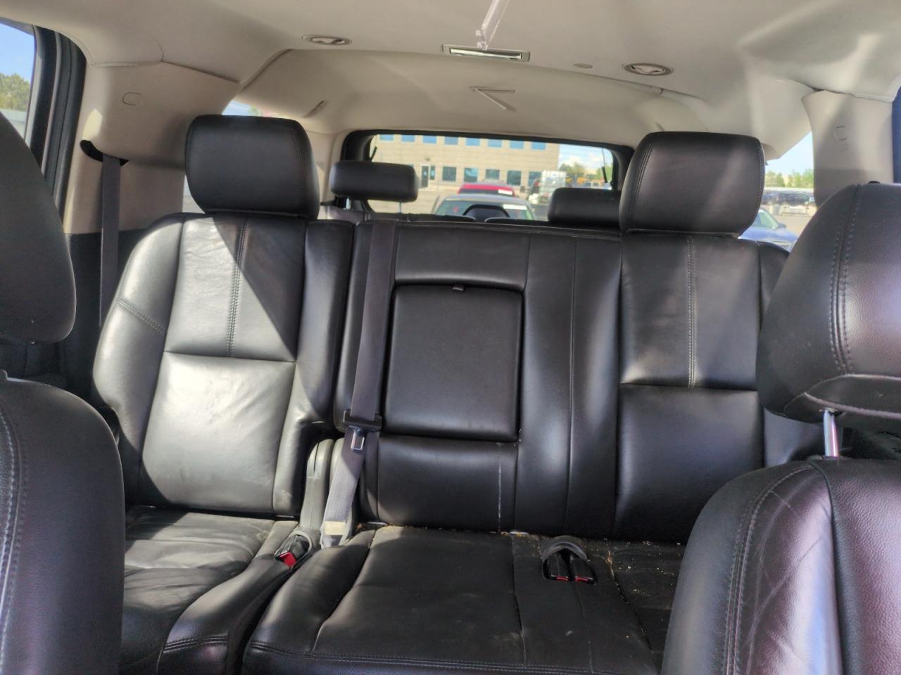 2011 CHEVROLET Suburban