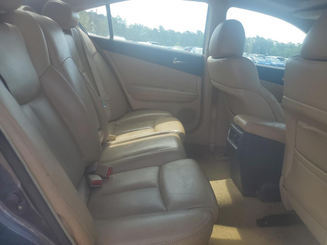 2010 NISSAN Maxima