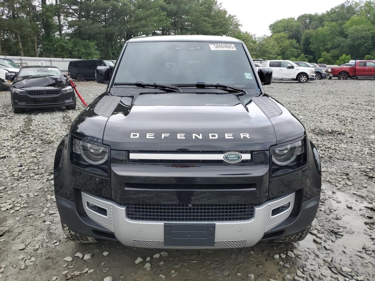 2024 LAND ROVER Defender
