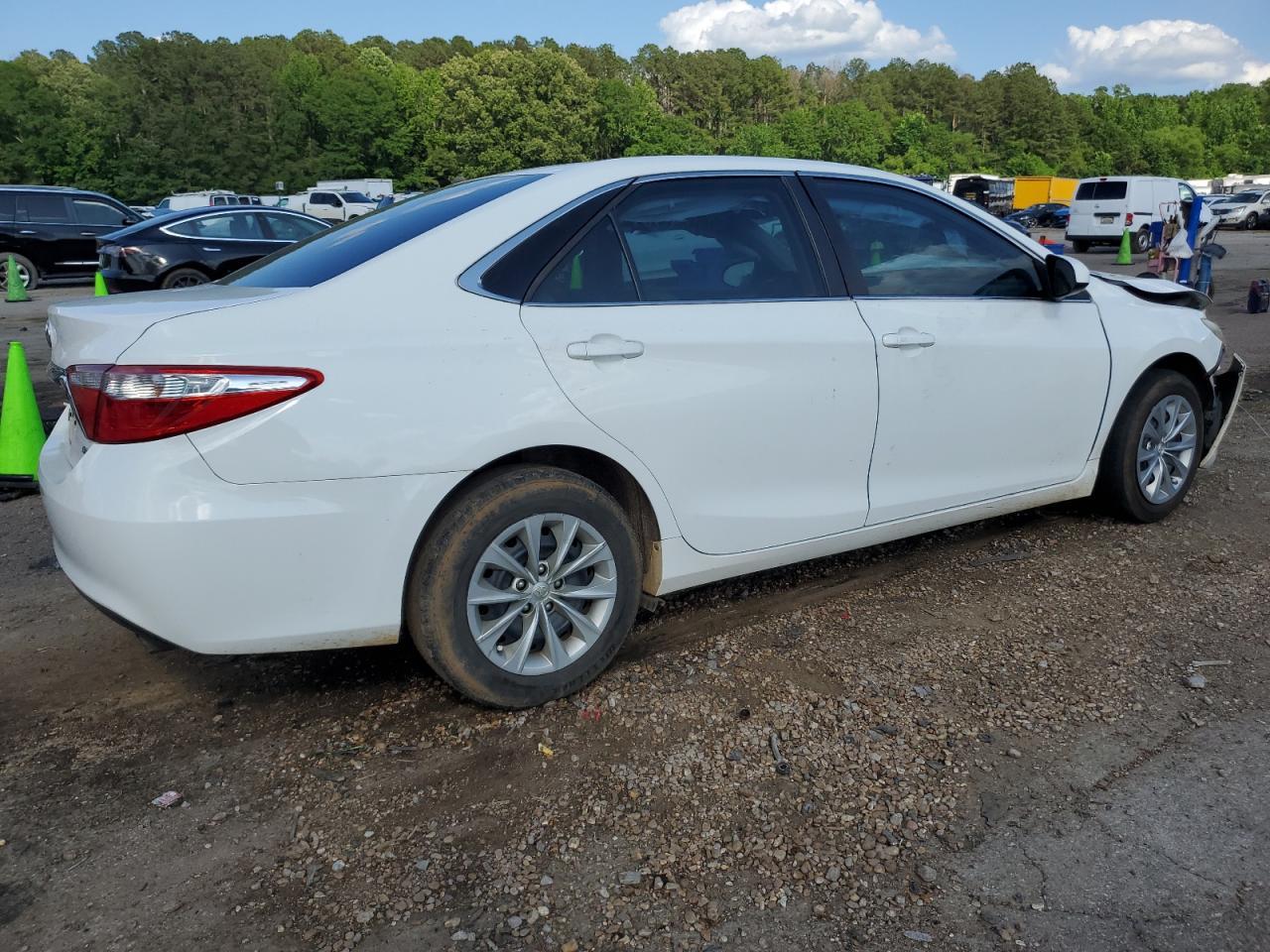 2016 TOYOTA CAMRY