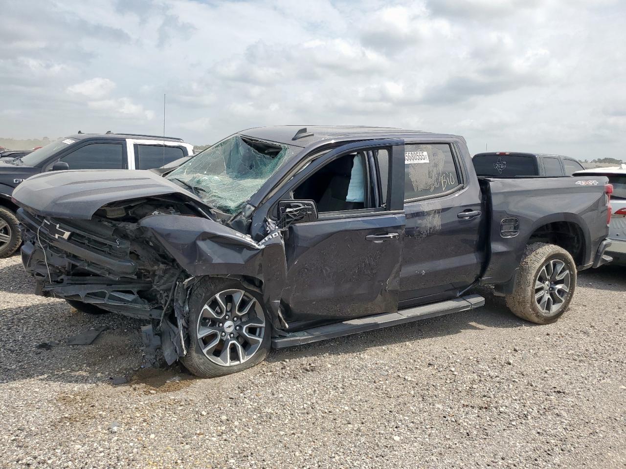 2023 CHEVROLET Silverado