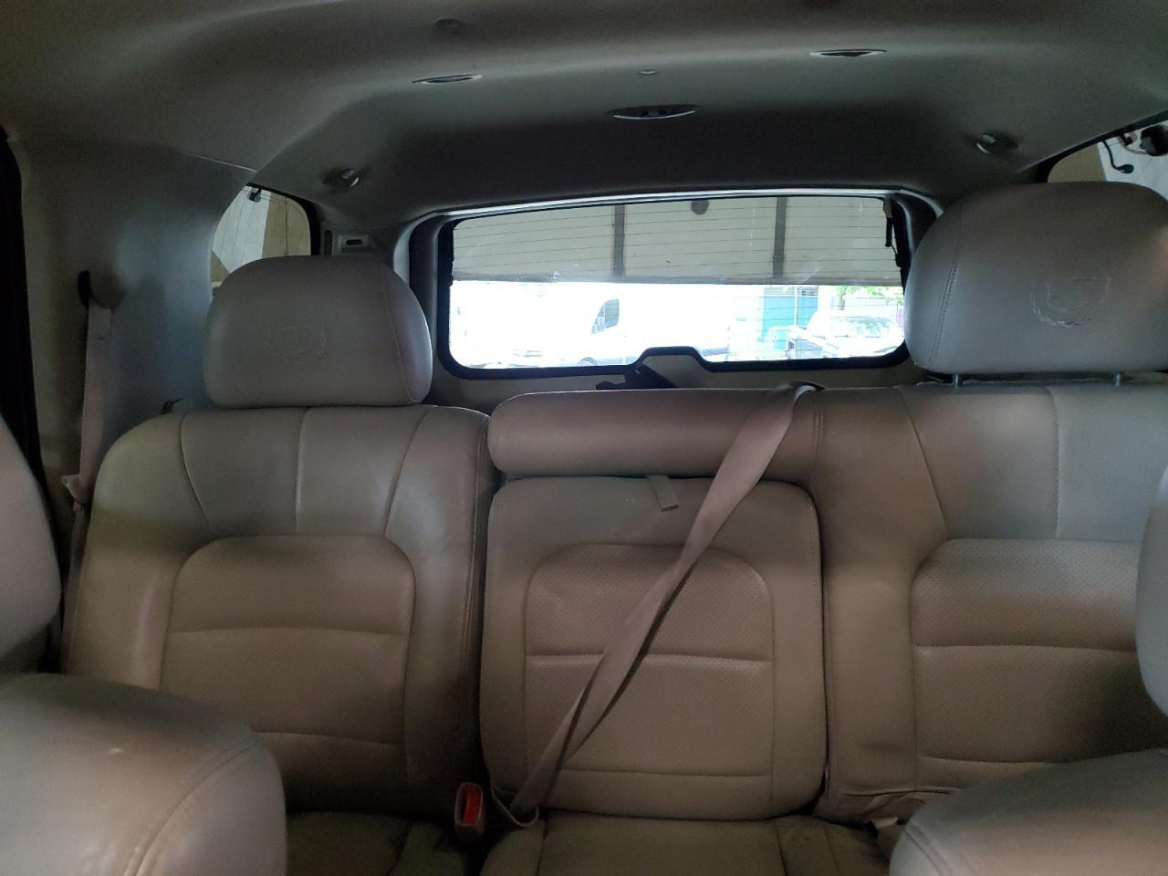 2002 CADILLAC ESCALADE
