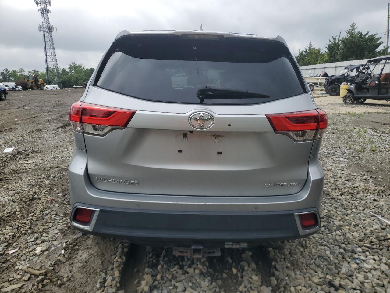 2017 TOYOTA HIGHLANDER