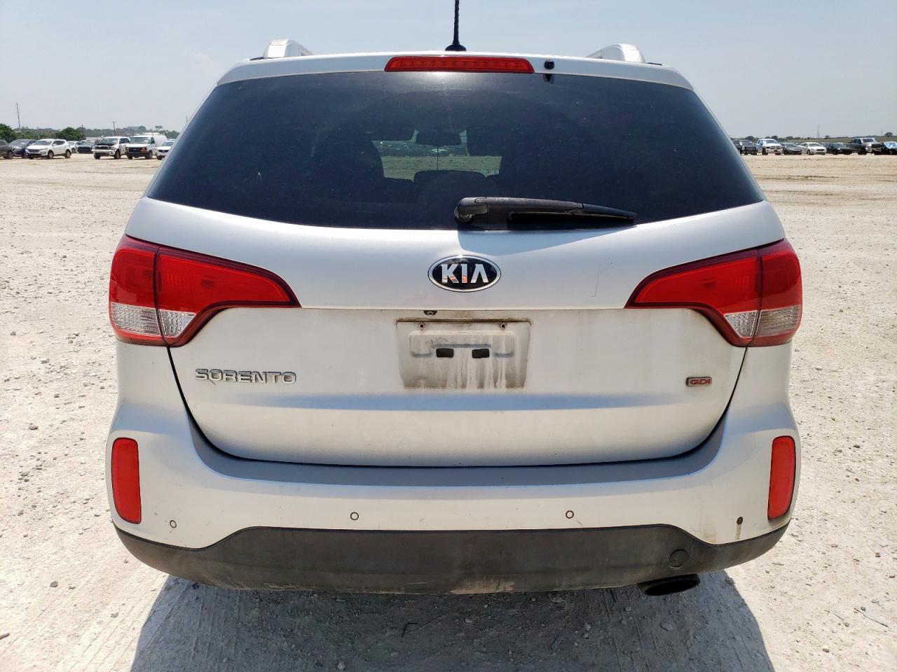 2015 KIA SORENTO