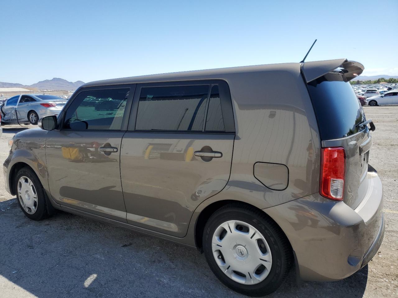 2014 TOYOTA SCION
