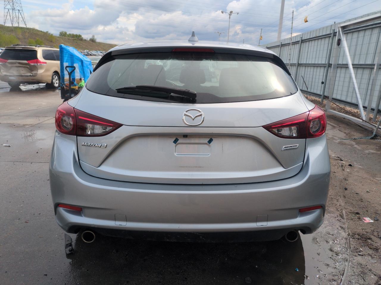 2018 MAZDA 3