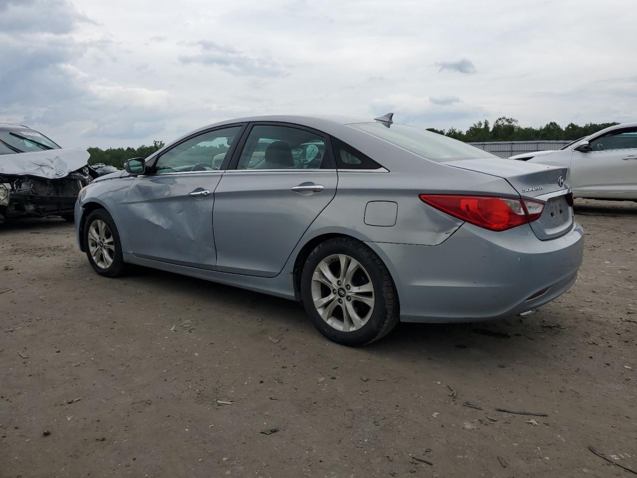 2011 HYUNDAI SONATA