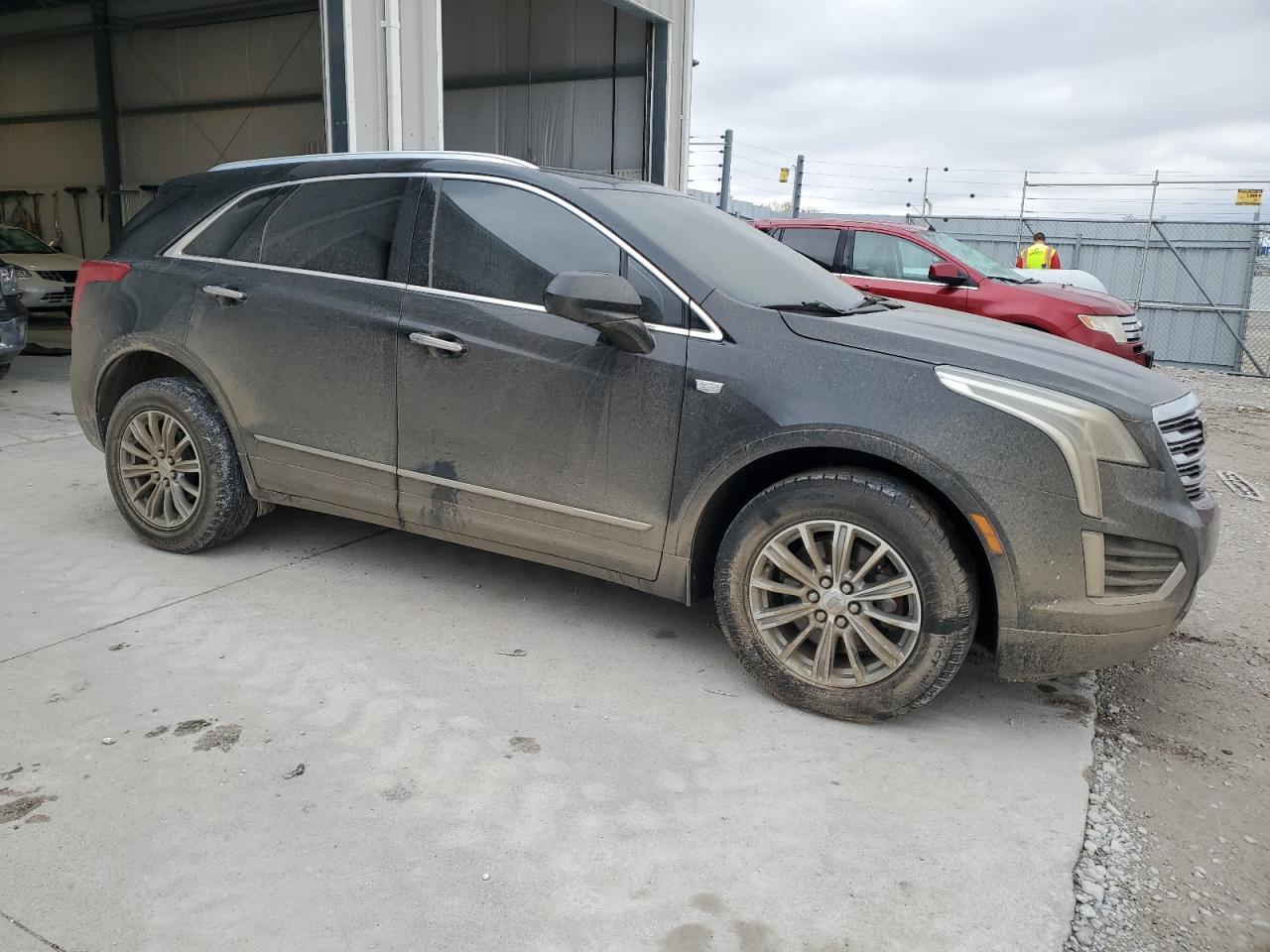 2017 CADILLAC XT5