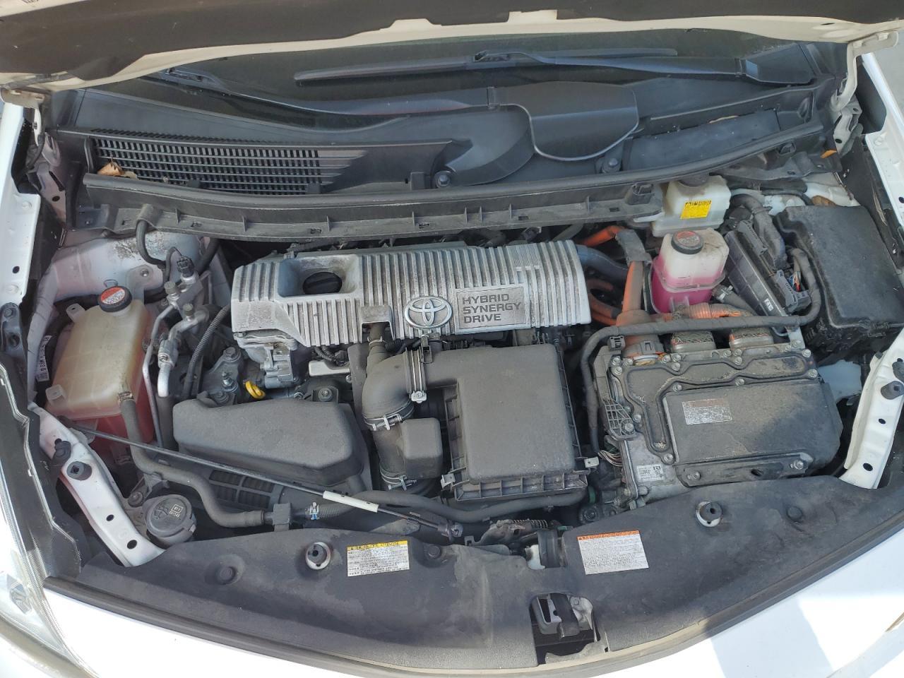 2016 TOYOTA PRIUS