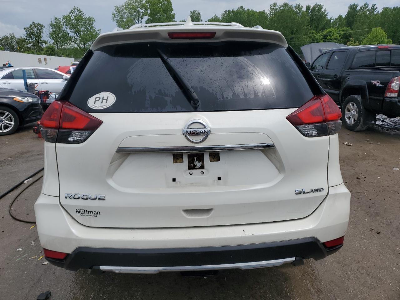 2018 NISSAN ROGUE