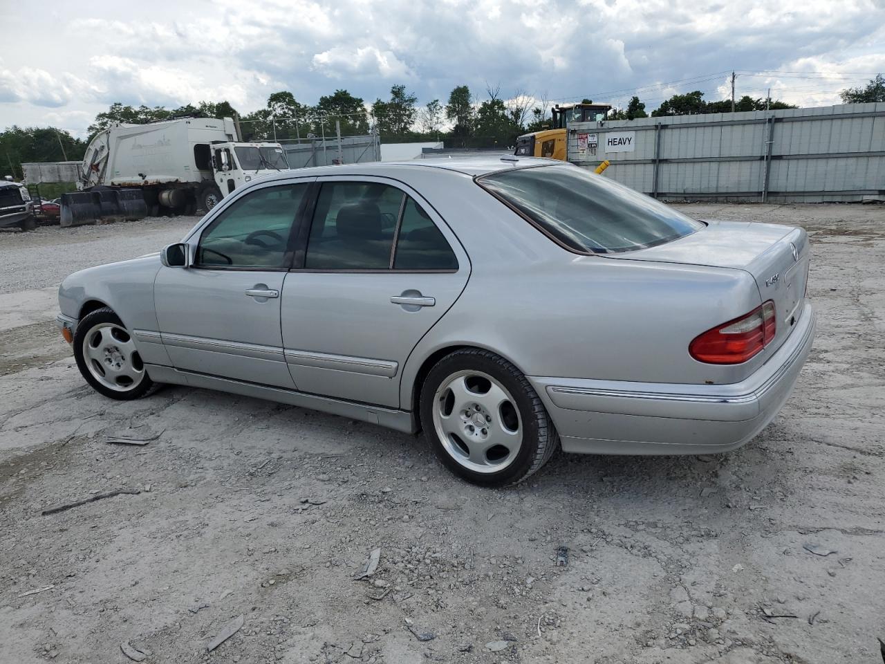 2001 MERCEDES-BENZ E-Class