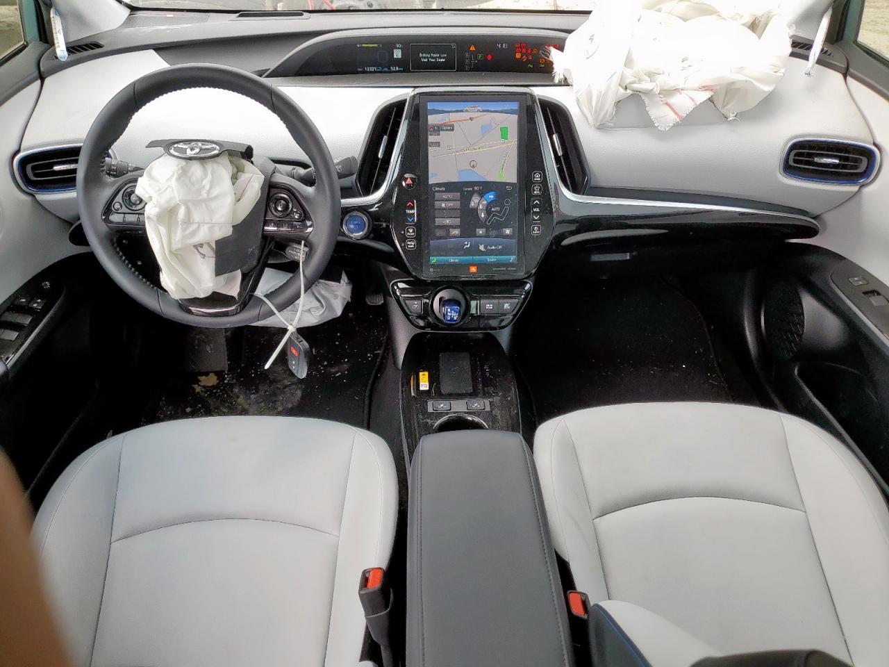 2022 TOYOTA PRIUS